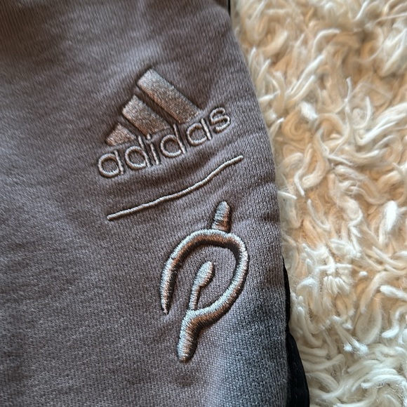 Adidas Peloton Sweatpants, size S. - Picture 3 of 4